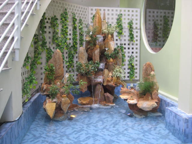 h&ograve;n non bộ đẹp trong nh&agrave; mẫu 4